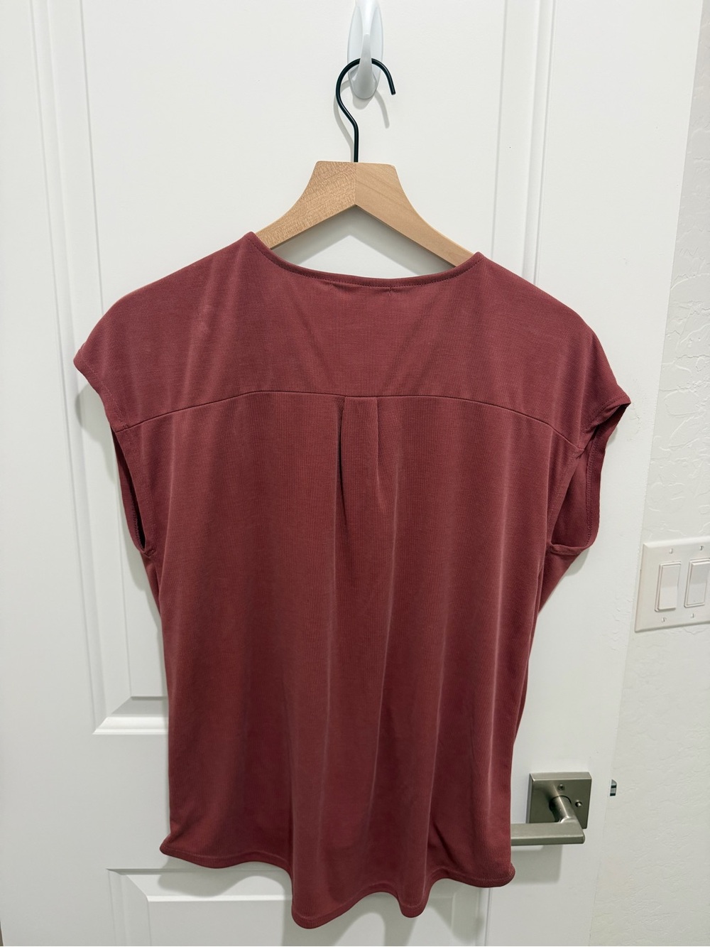 Green Envelope Women’s Ribbed Blouse - Picture 3 of 4